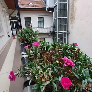 Violet With Air Condition Apartamento Budapest